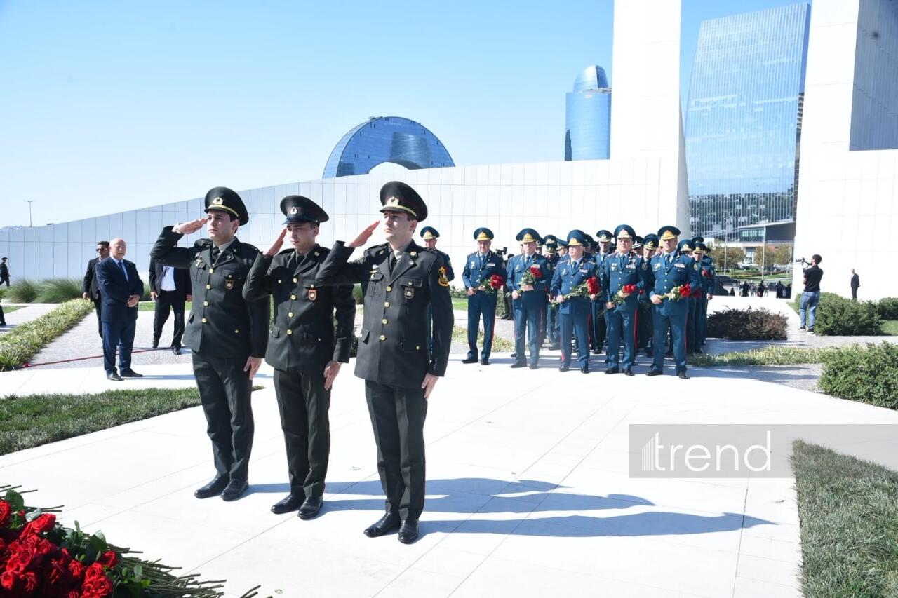 27 Sentyabr – Anım Günü ilə əlaqədar Zəfər Parkına ziyarət başlayıb