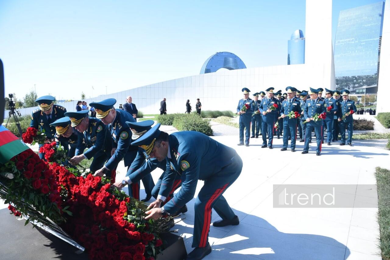 27 Sentyabr – Anım Günü ilə əlaqədar Zəfər Parkına ziyarət başlayıb