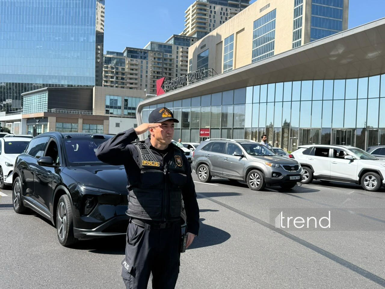 Vətən müharibəsi şəhidlərinin xatirəsi bir dəqiqəlik sükutla anılıb