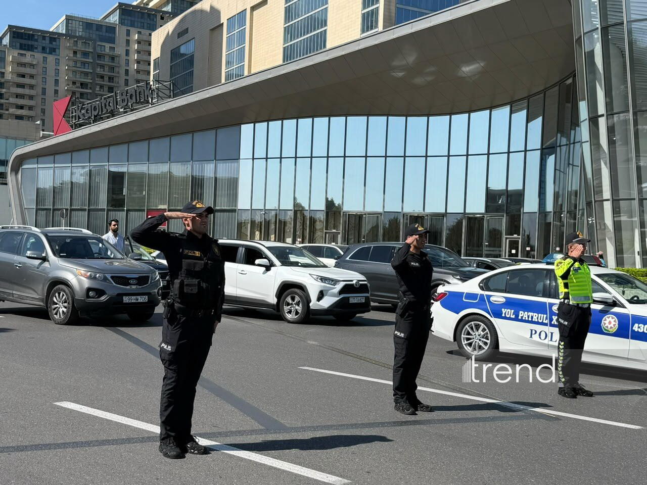 Vətən müharibəsi şəhidlərinin xatirəsi bir dəqiqəlik sükutla anılıb