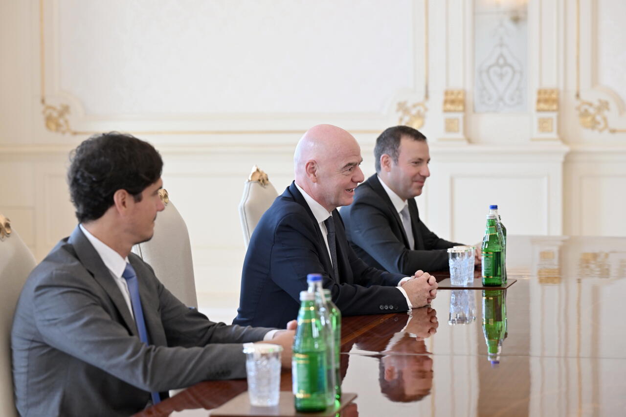 Президент Ильхам Алиев принял президента FIFA