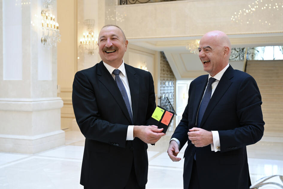 İnfantinodan Prezident İlham Əliyevə maraqlı hədiyyələr