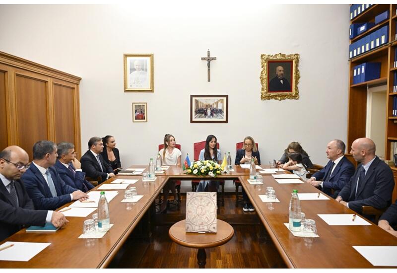Romada Leyla Əliyeva və Alyona Əliyeva ilə Müqəddəs Arxeologiya üzrə Pontifik Komissiyanın katibinin görüşü olub