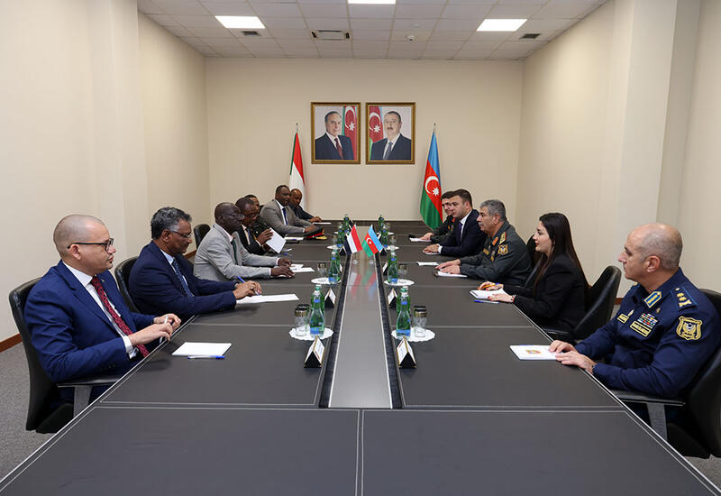 Azərbaycanla Sudan arasında hərbi-texniki əməkdaşlığın inkişafı müzakirə edilib