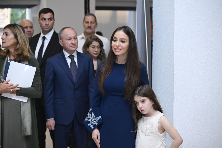 Leyla Əliyeva və Alyona Əliyeva Müqəddəs Taxt-Tacda Azərbaycan xalçaları sərgisinin açılışında iştirak ediblər