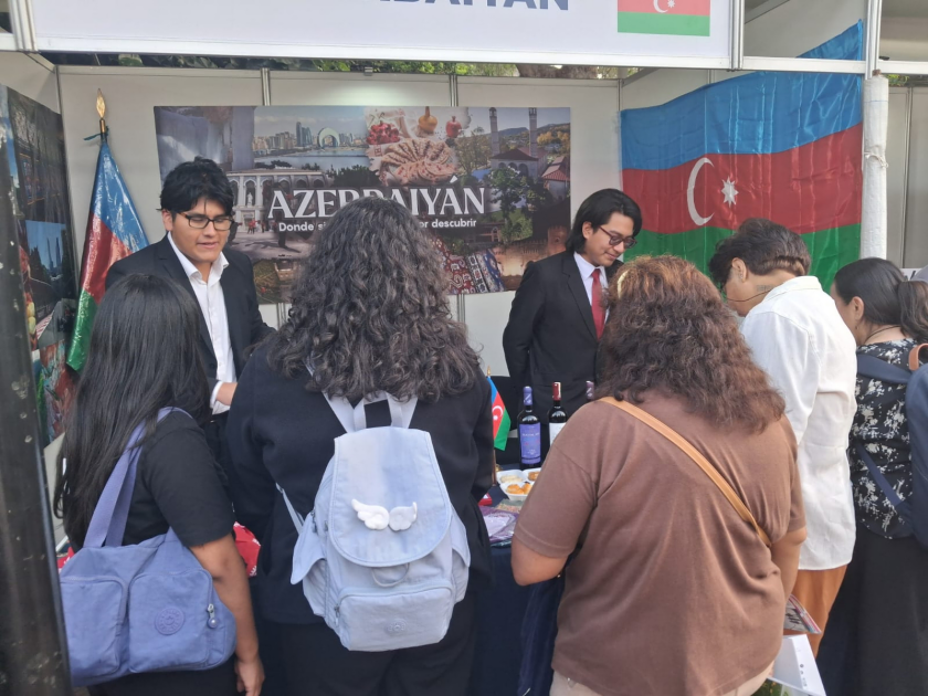 Azərbaycan Limada mədəniyyəti və turizm xəzinələrini nümayiş etdirib