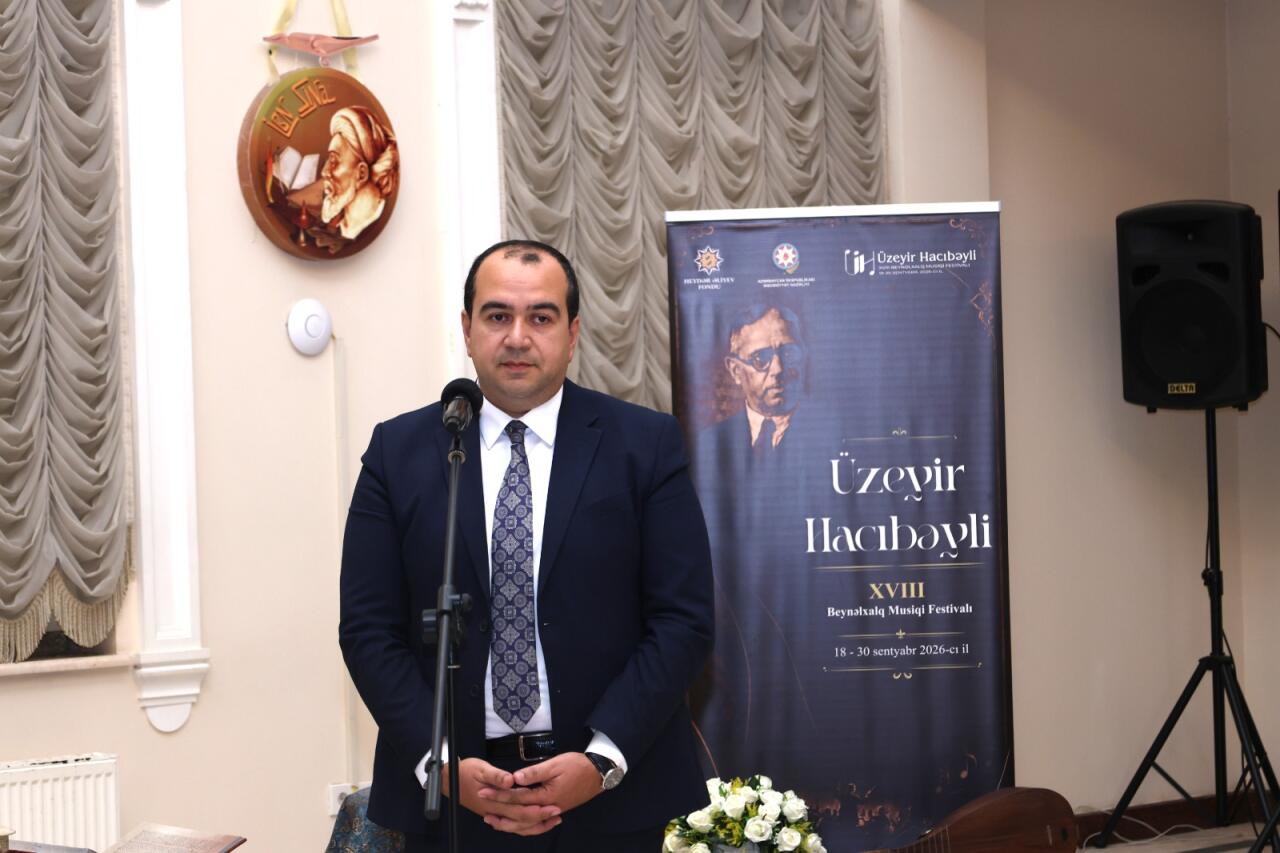 МЕМİМ представил "Жемчужины искусства" в университете "Хазар"