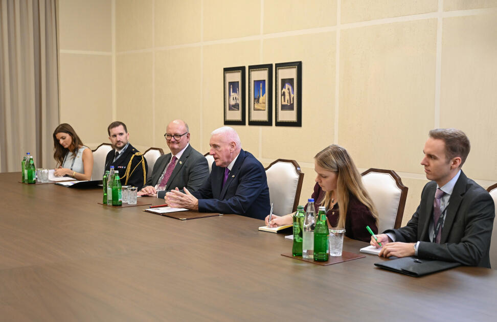 Президент Ильхам Алиев принял государственного министра по вопросам обороны Соединенного Королевства