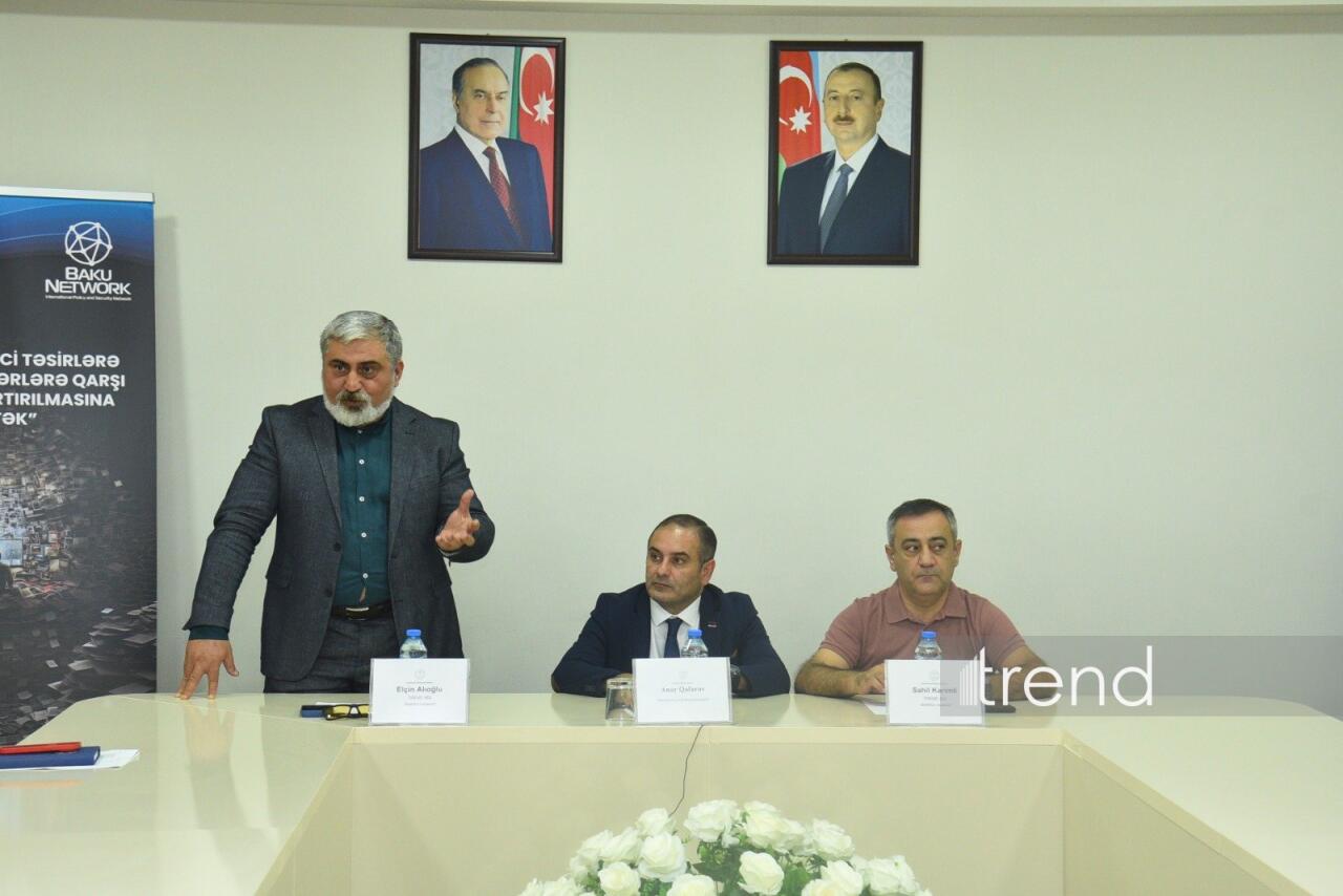 “Zərərli xarici təsirlərə və saxta xəbərlərə qarşı sayıqlığın artırılmasına dəstək” layihəsi çərçivəsində İlahiyyat İnstitutu tələbələri ilə görüş keçirilib