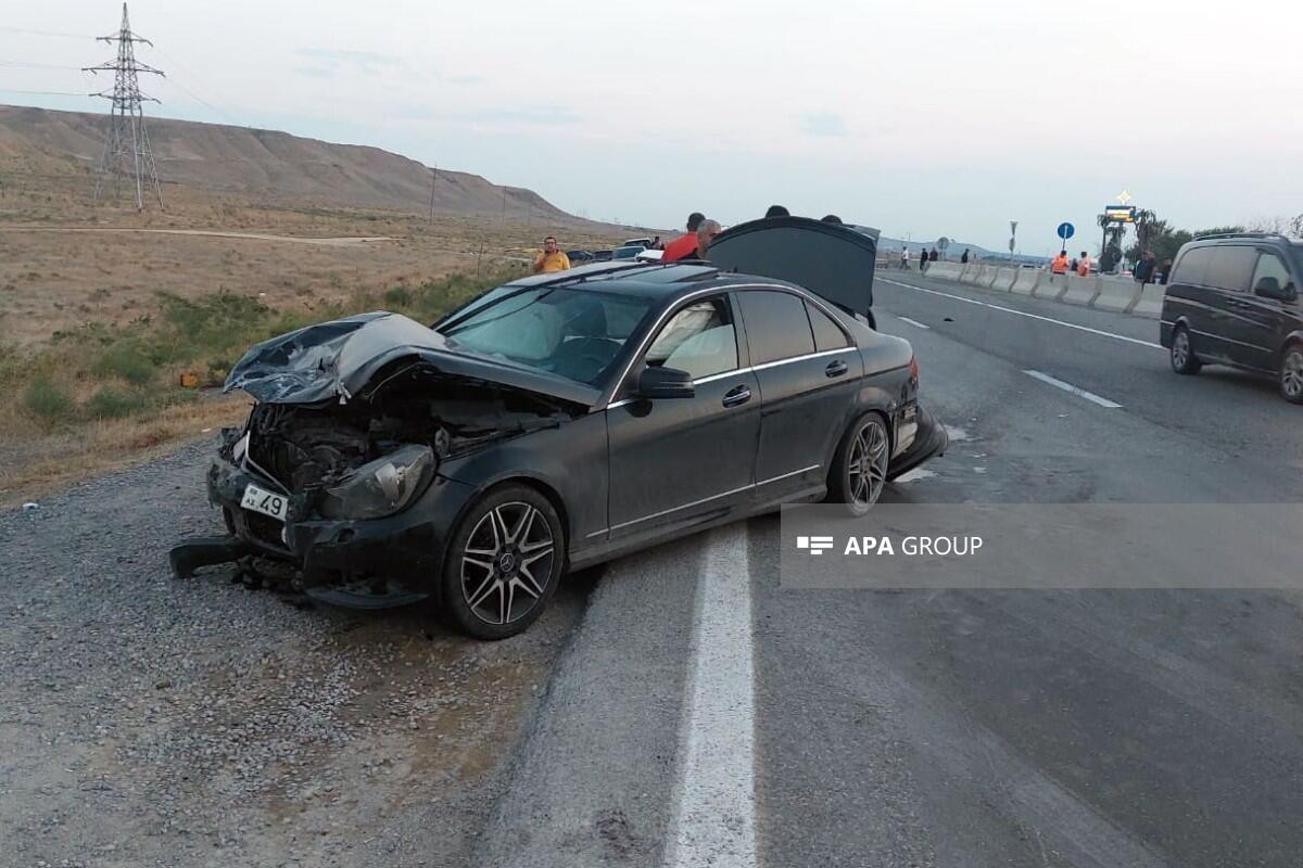 В Гаджигабуле столкнулись легковые автомобили,