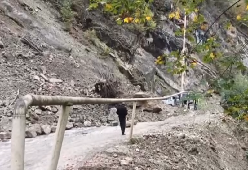 Дорога в Хыналыг оказалась парализована из-за ЧП