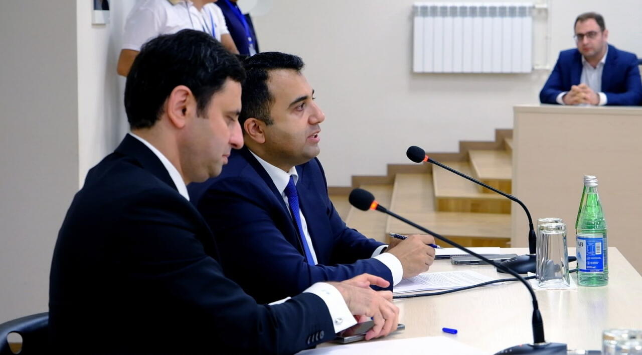 Əlaqələndirmə Qərargahının İdarələrarası Mərkəzinin nəzdindəki İşçi Qrupu Qarabağ Universitetində tələbə və inflüenserlərlə görüşüb