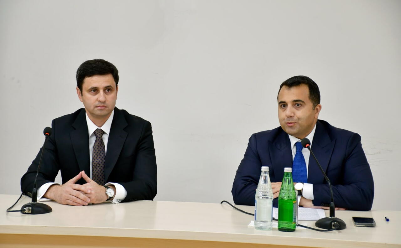 Əlaqələndirmə Qərargahının İdarələrarası Mərkəzinin nəzdindəki İşçi Qrupu Qarabağ Universitetində tələbə və inflüenserlərlə görüşüb