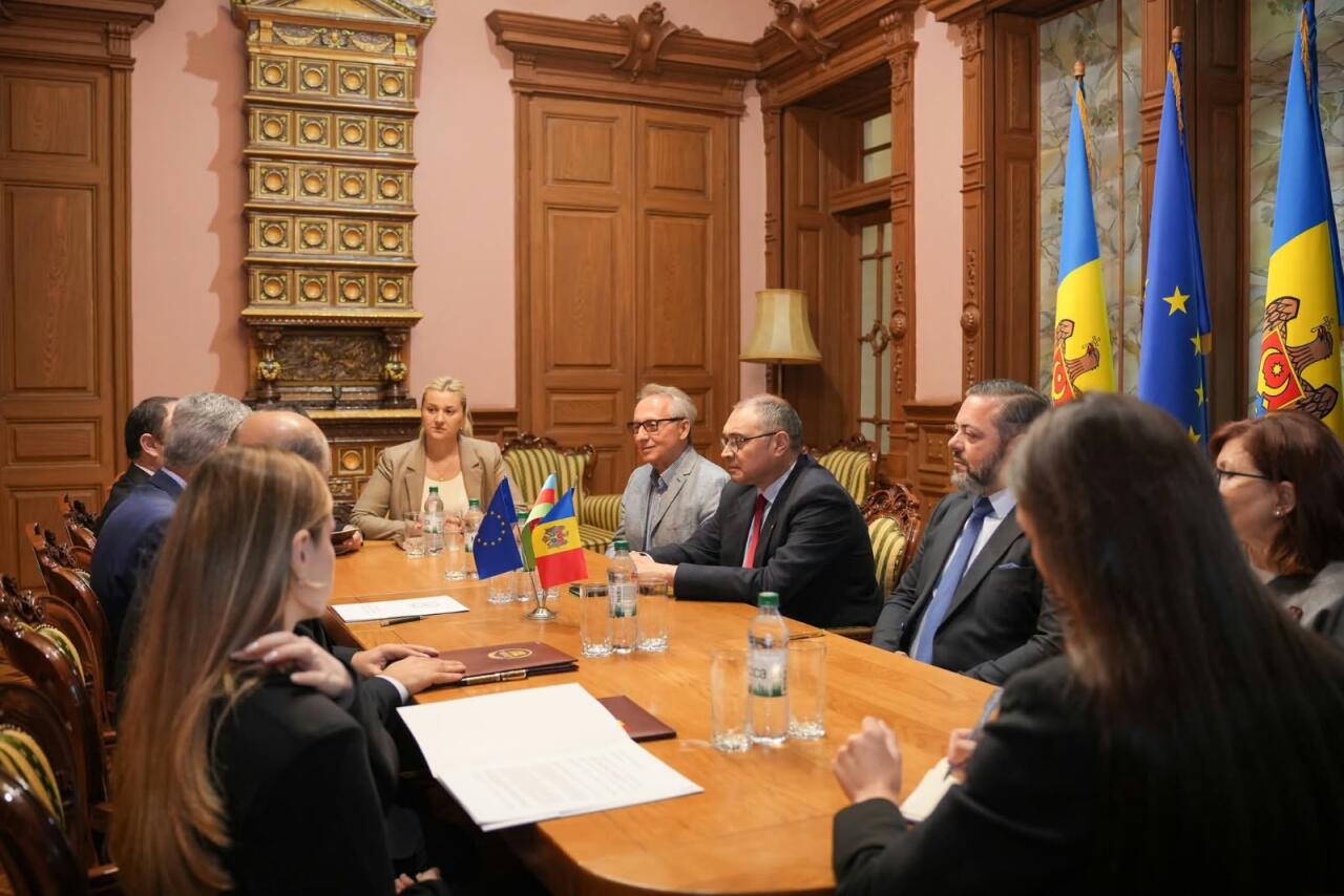Азербайджанский и молдавский театры подписали меморандум