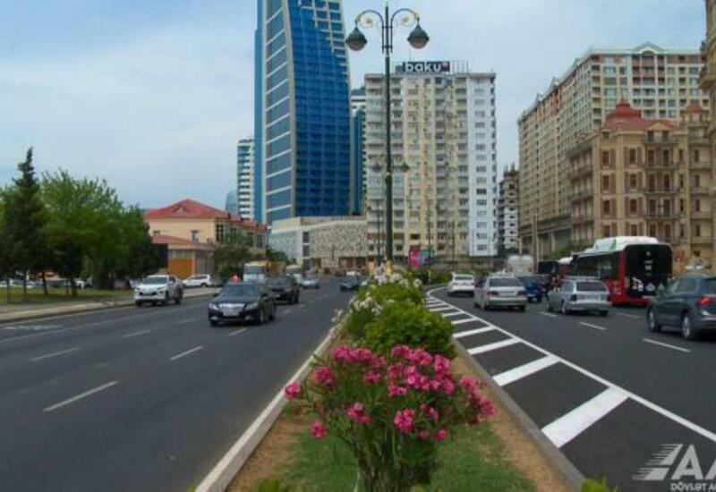 На этой дороге в Баку изменили схему движения