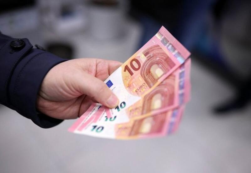 Главный конкурент доллара упал до 17-месячного минимума