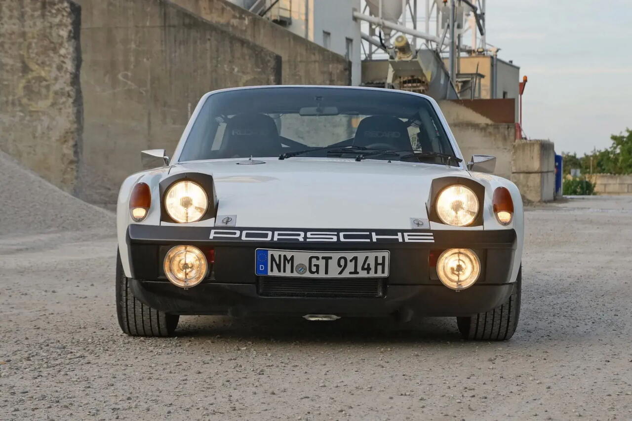 Редкий спорткар Porsche пустили с молотка