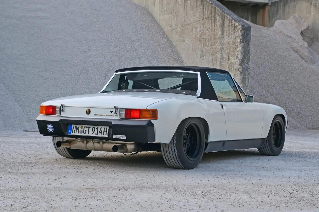 Редкий спорткар Porsche пустили с молотка