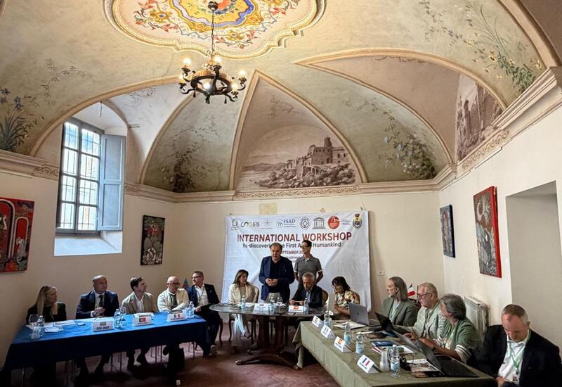 İtaliyada Azərbaycanın qədim qayaüstü sənət irsi tanıdılıb