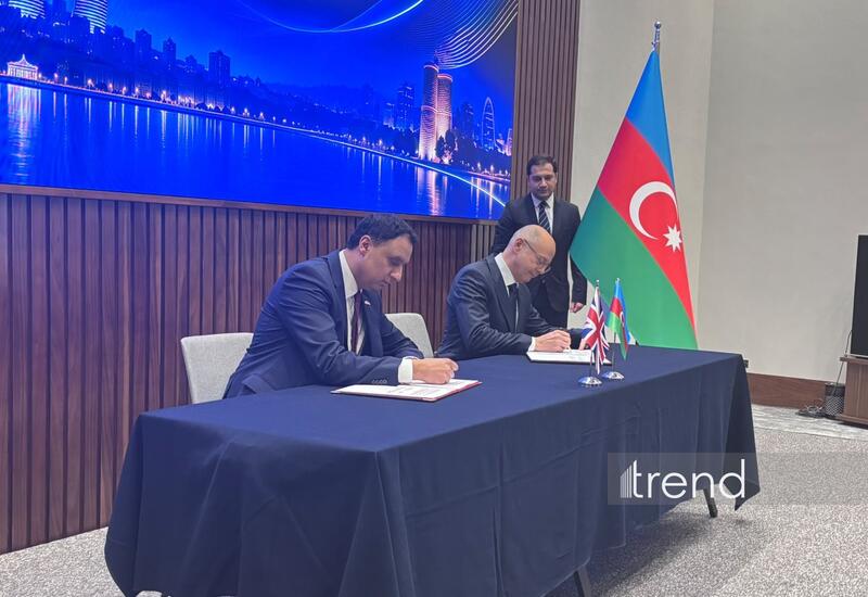 Азербайджан и Великобритания подписали ряд документов