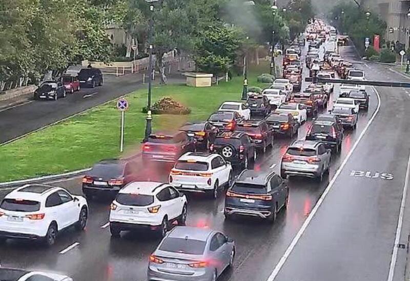 DİQQƏT: Bu yollarda tıxac var
