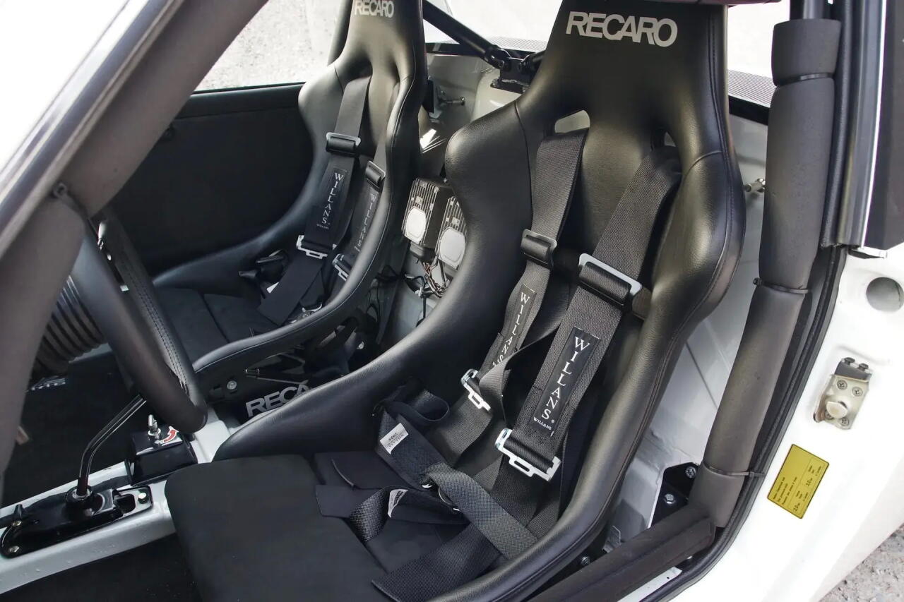 Редкий спорткар Porsche пустили с молотка