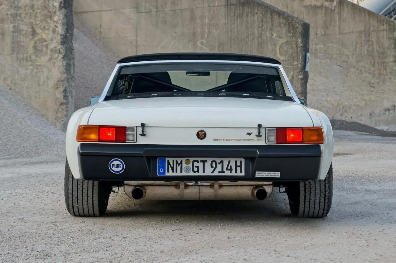 Редкий спорткар Porsche пустили с молотка
