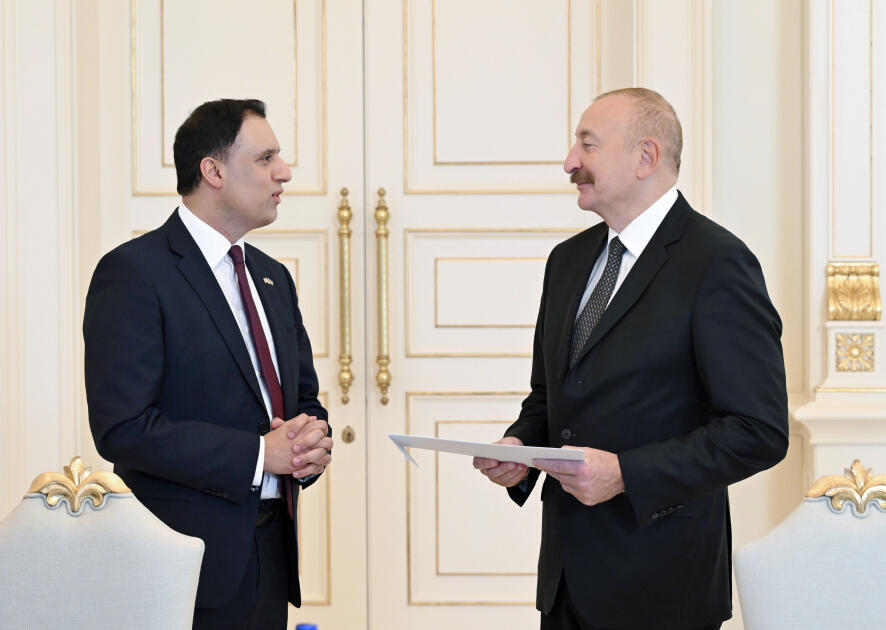 Президент Ильхам Алиев принял государственного министра по торговле Великобритании