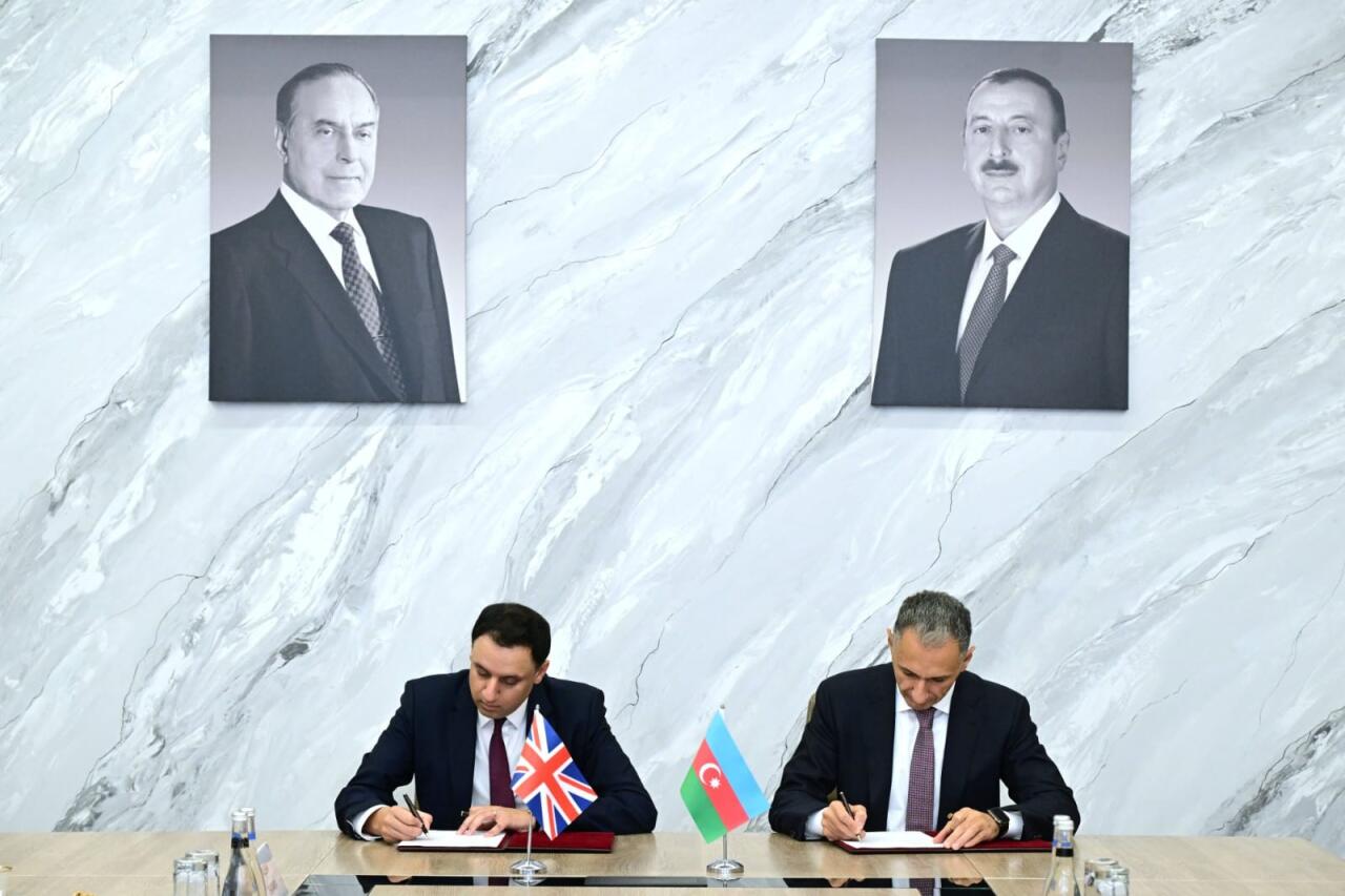 Azərbaycan və Böyük Britaniya nəqliyyat və rəqəmsal inkişaf üzrə Yol Xəritəsi imzalayıb