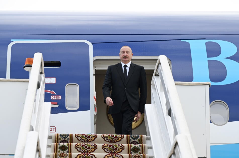 Президент Ильхам Алиев прибыл с рабочим визитом в Туркменистан