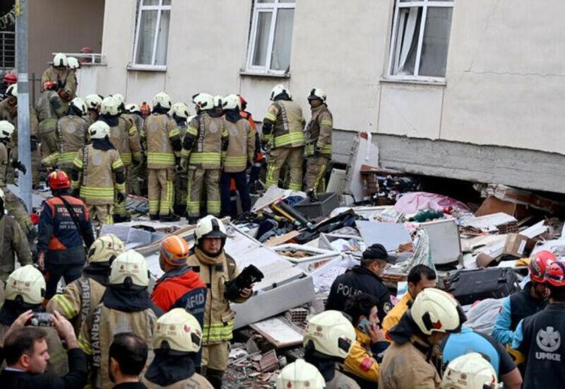 İstanbulda 6 mərtəbəli bina çökdü