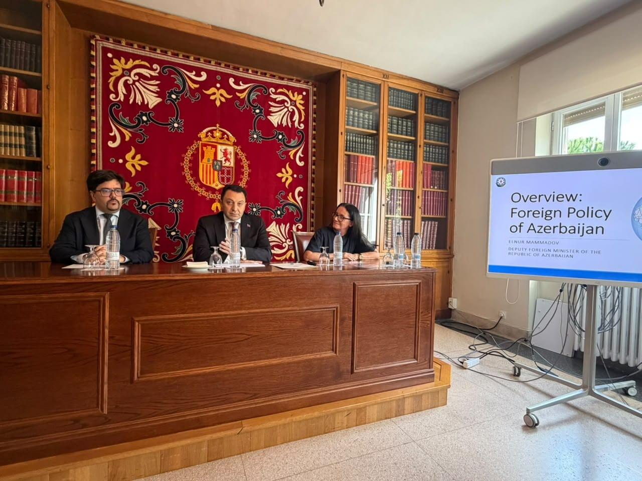 Azərbaycan və İspaniya arasında “Strateji İqtisadi Dialoq” üzrə əməkdaşlıq müzakirə olunub