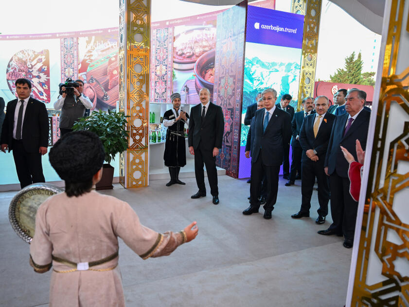 Prezident İlham Əliyev MDB Ölkələrinin Milli Kulinariya Festivalı ilə tanış olub, rəsmi qəbulda iştirak edib