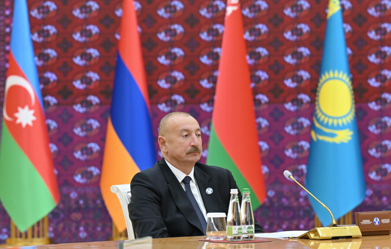Prezident İlham Əliyev Türkmənbaşı şəhərində MDB Dövlət Başçıları Şurasının məhdud tərkibdə iclasında iştirak edir