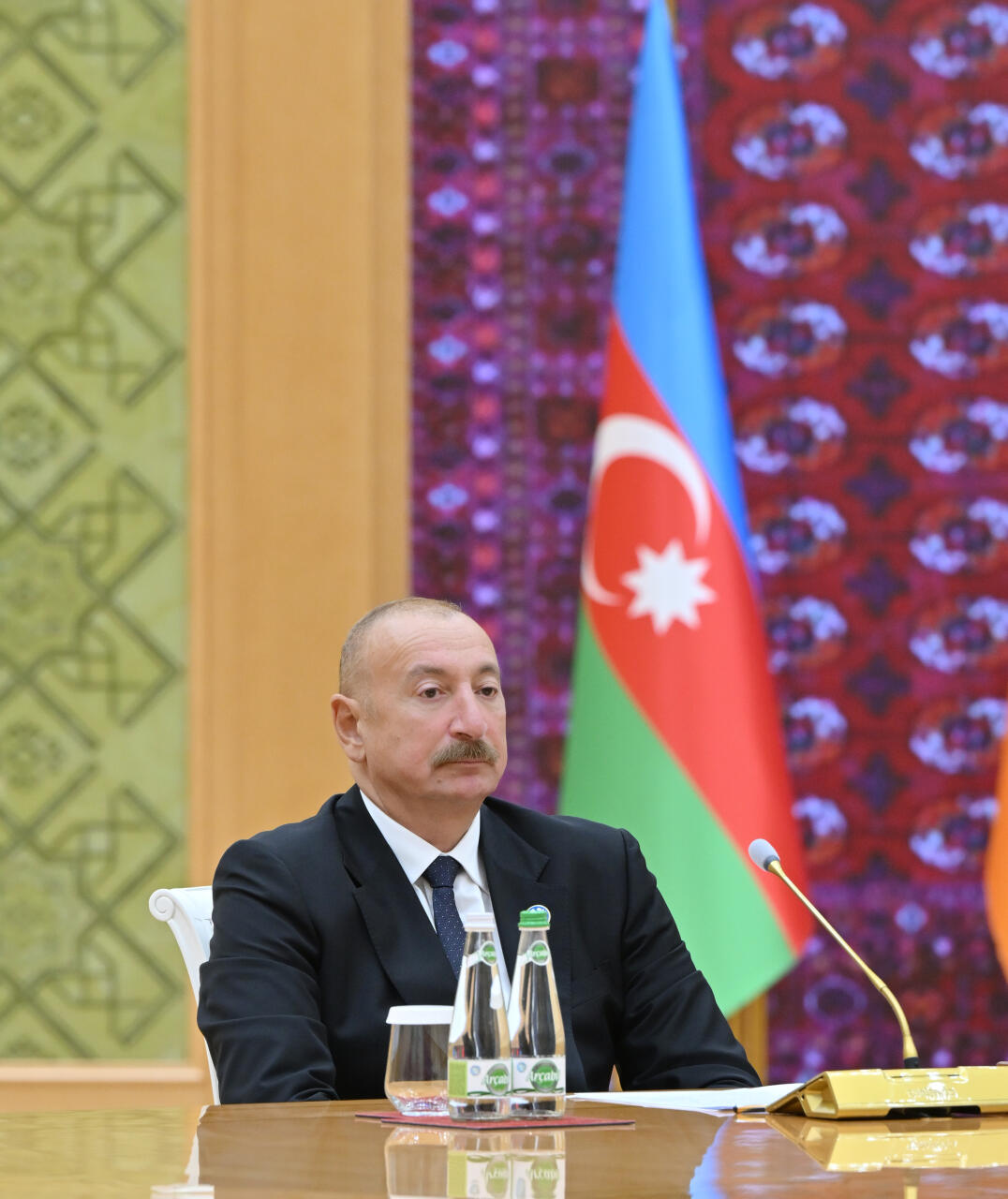 Prezident İlham Əliyev Türkmənbaşı şəhərində MDB Dövlət Başçıları Şurasının məhdud tərkibdə iclasında iştirak edir