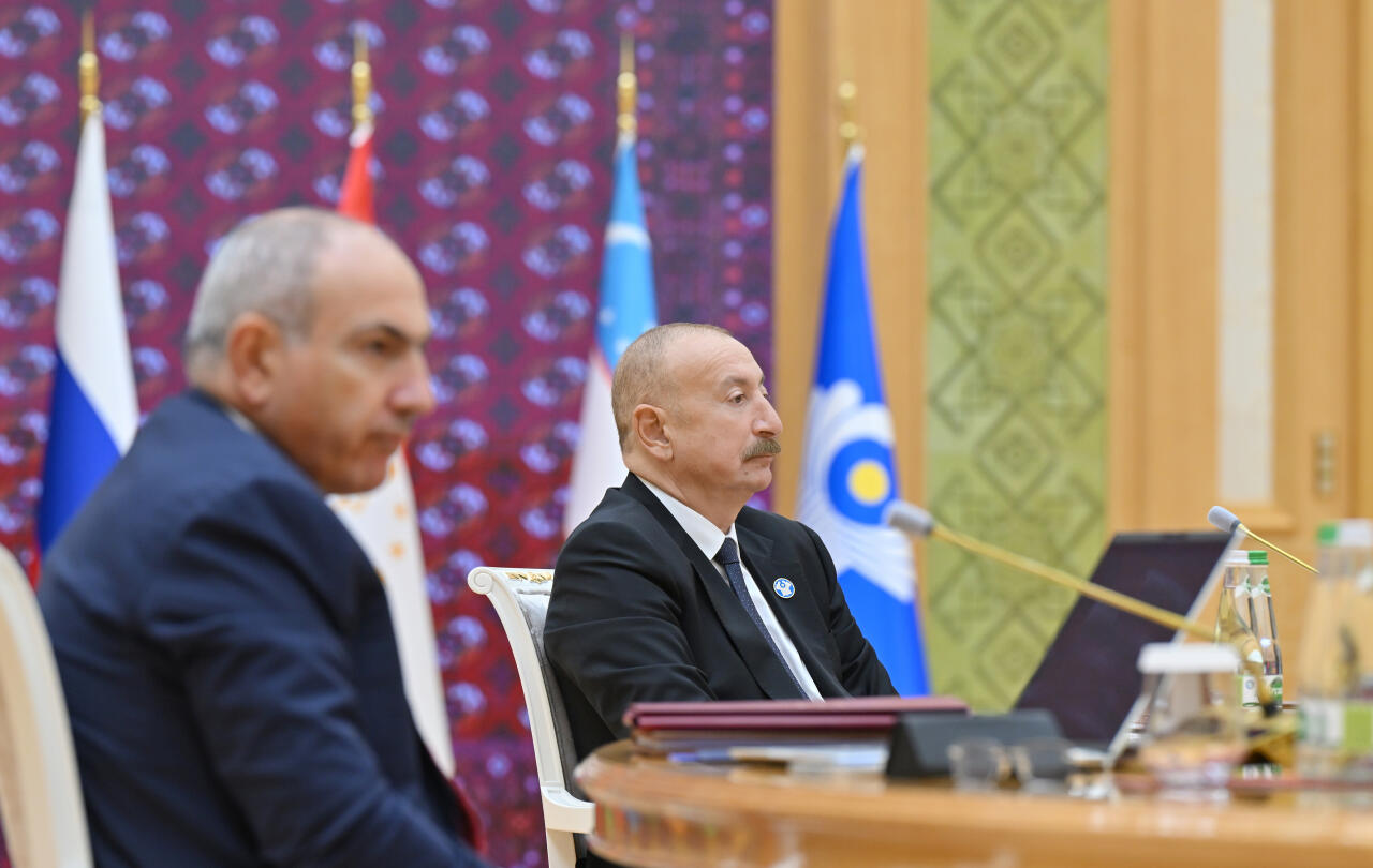Prezident İlham Əliyev Türkmənbaşı şəhərində MDB Dövlət Başçıları Şurasının məhdud tərkibdə iclasında iştirak edir