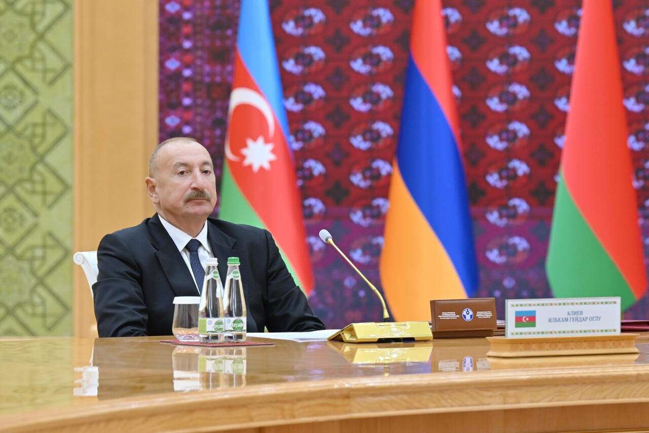Prezident İlham Əliyev Türkmənbaşı şəhərində MDB Dövlət Başçıları Şurasının məhdud tərkibdə iclasında iştirak edir