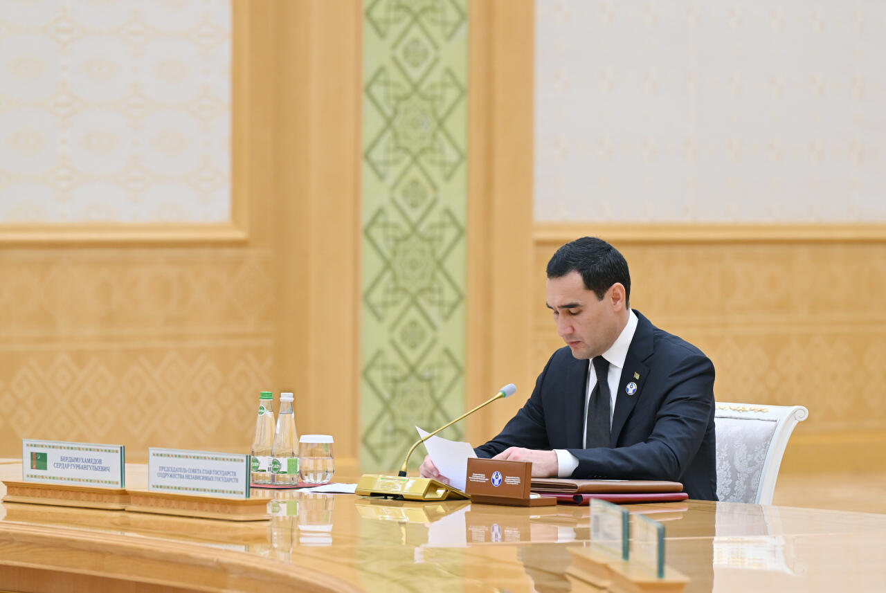 Prezident İlham Əliyev Türkmənbaşı şəhərində MDB Dövlət Başçıları Şurasının məhdud tərkibdə iclasında iştirak edir