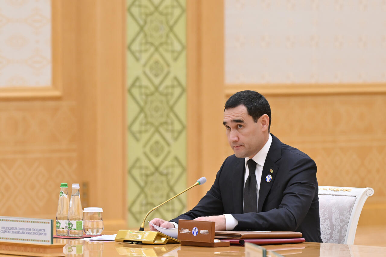 Prezident İlham Əliyev Türkmənbaşı şəhərində MDB Dövlət Başçıları Şurasının məhdud tərkibdə iclasında iştirak edir