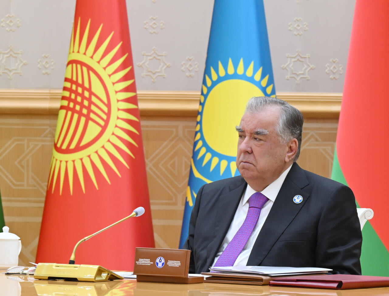 Prezident İlham Əliyev Türkmənbaşı şəhərində MDB Dövlət Başçıları Şurasının məhdud tərkibdə iclasında iştirak edir