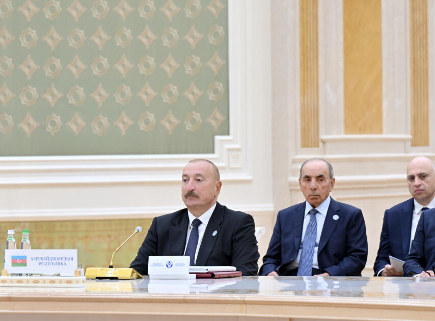 Президент Ильхам Алиев принял участие в заседании Совета глав государств СНГ в расширенном составе