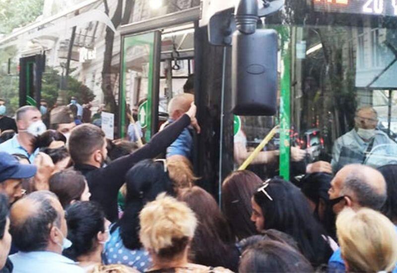 Avtobuslar nə üçün gecikir?