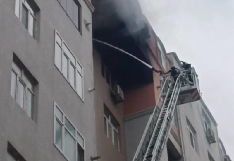 Пожар в многоэтажке в Джейранбатане