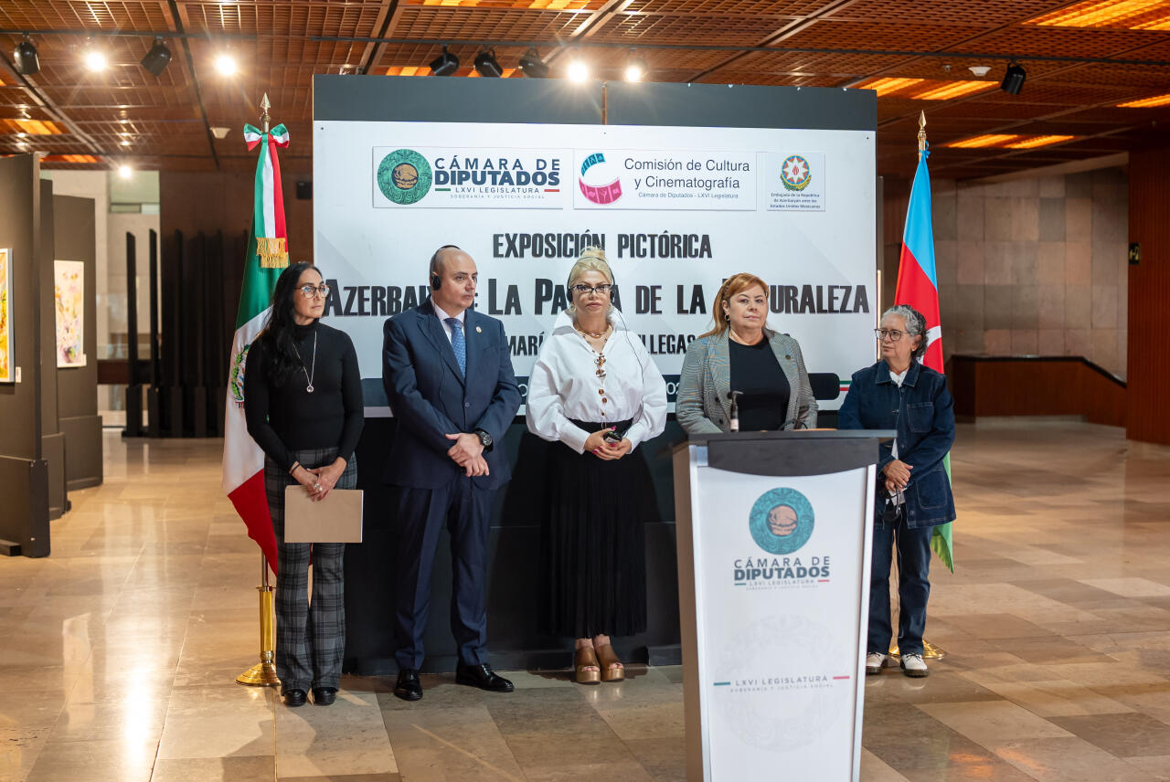 Meksikanın Deputatlar Palatasında rəssam Mehriban Alışovanın əsərlərindən ibarət sərginin açılışı olub