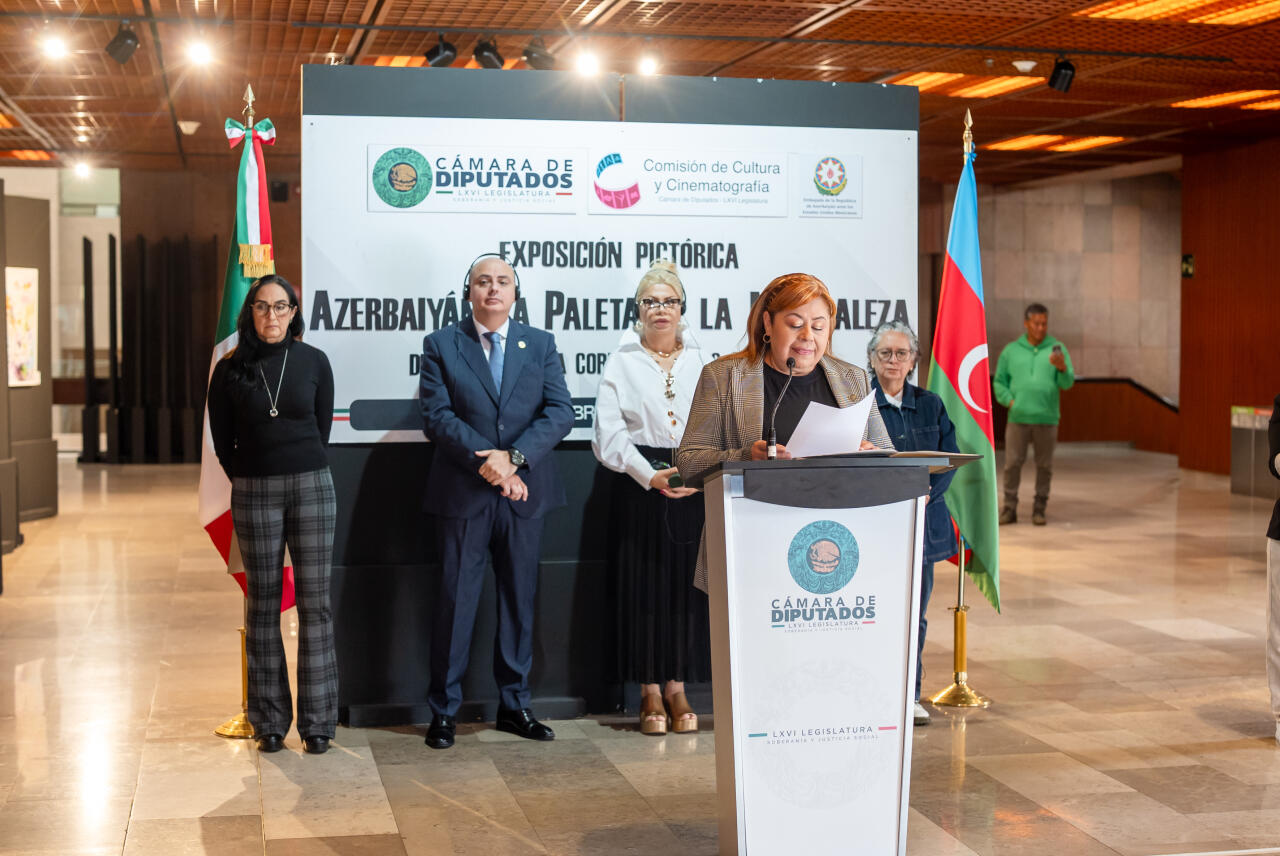 Meksikanın Deputatlar Palatasında rəssam Mehriban Alışovanın əsərlərindən ibarət sərginin açılışı olub