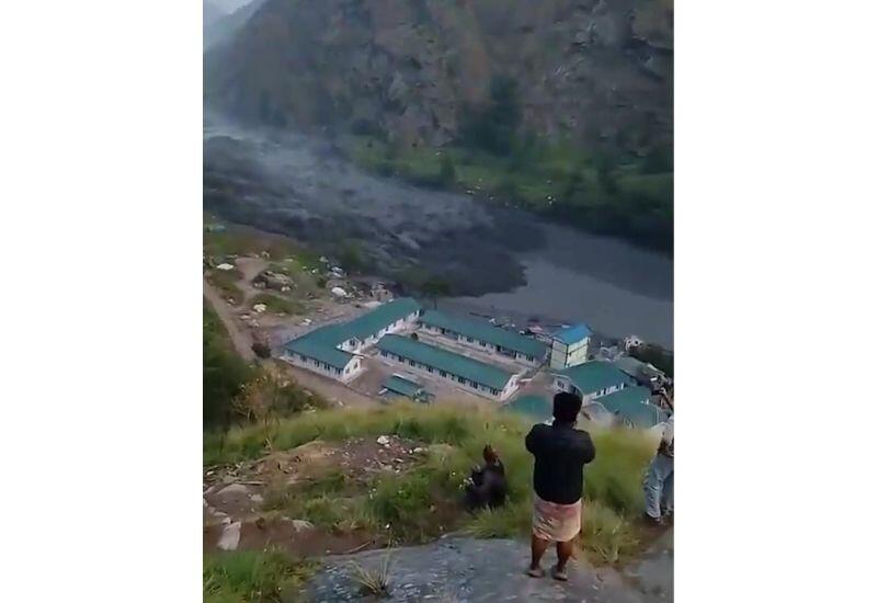 Четыре человека пропали в Непале из-за наводнения