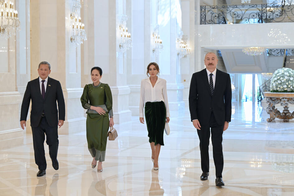 Prezidenti İlham Əliyevin və Birinci xanım Mehriban Əliyevanın adından Kambocanın Baş naziri Hun Manetin və Birinci xanım Piç Çanmoninin şərəfinə rəsmi nahar verilib