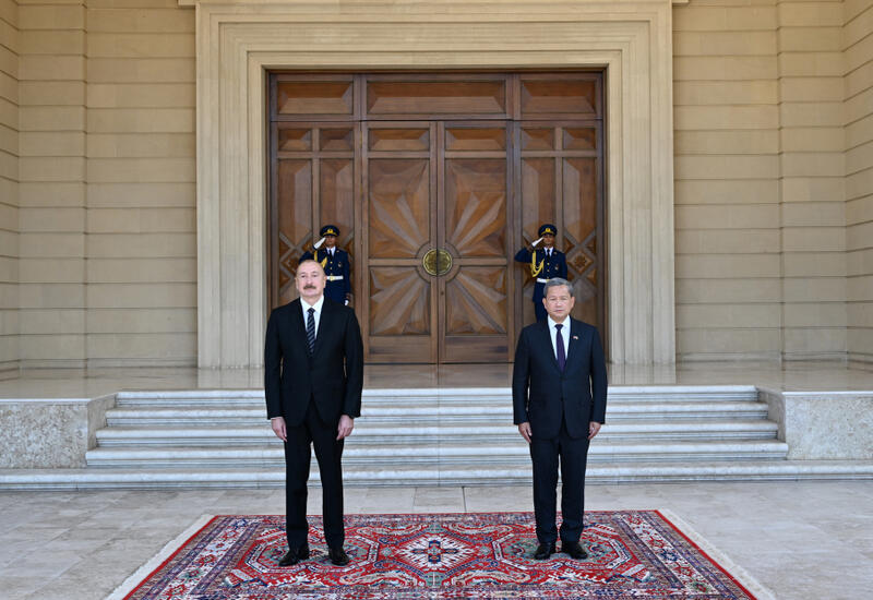 В Баку состоялась церемония официальной встречи премьер-министра Камбоджи
