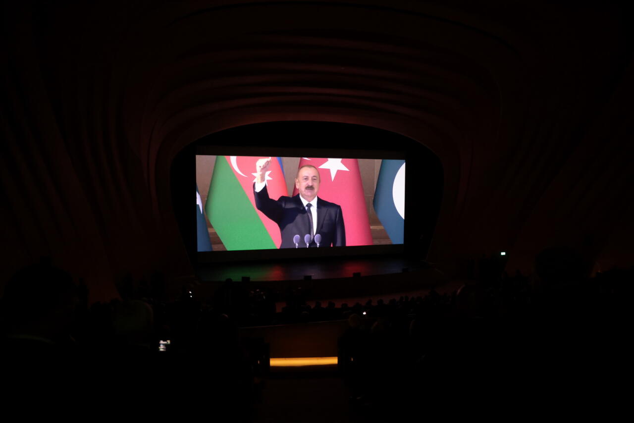В Центре Гейдара Алиева состоялась премьера масштабного исторического художественного фильма "44"