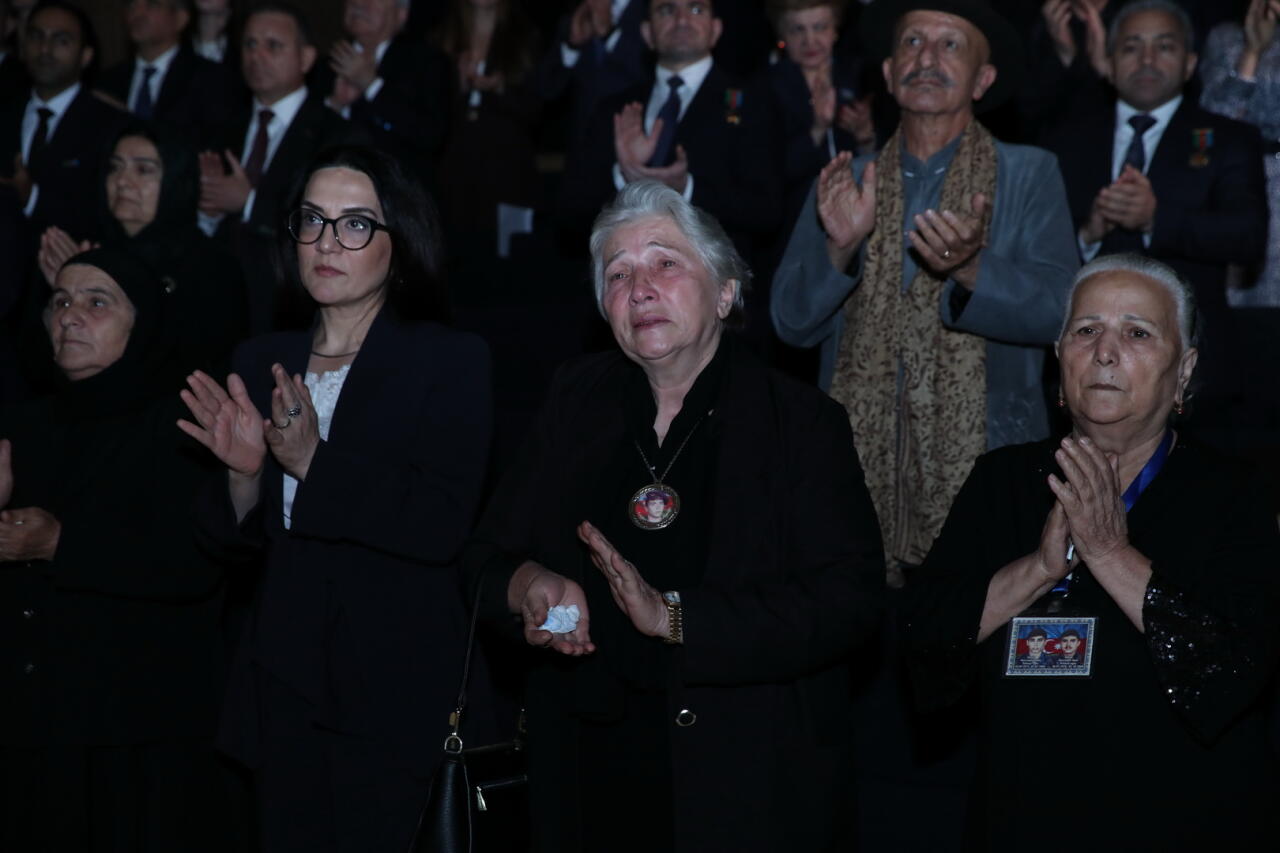 В Центре Гейдара Алиева состоялась премьера масштабного исторического художественного фильма "44"